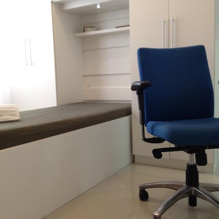 Suites E Quartos Na Avenida Carlos Gomes 阿雷格里港 外观 照片